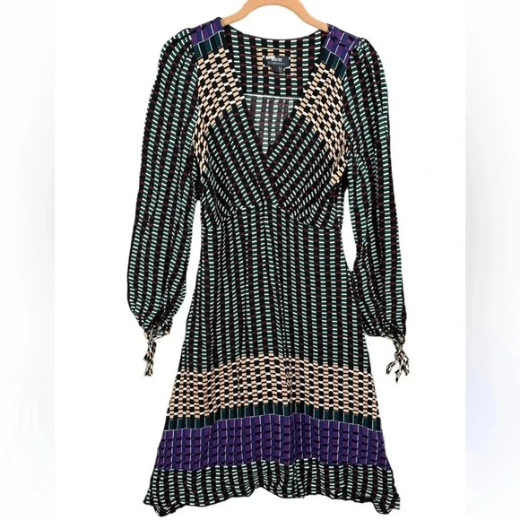 Maeve Dresses & Skirts - [US10]Anthropologie Maeve  Gianna Tunic V Neck Dress Geometric Print